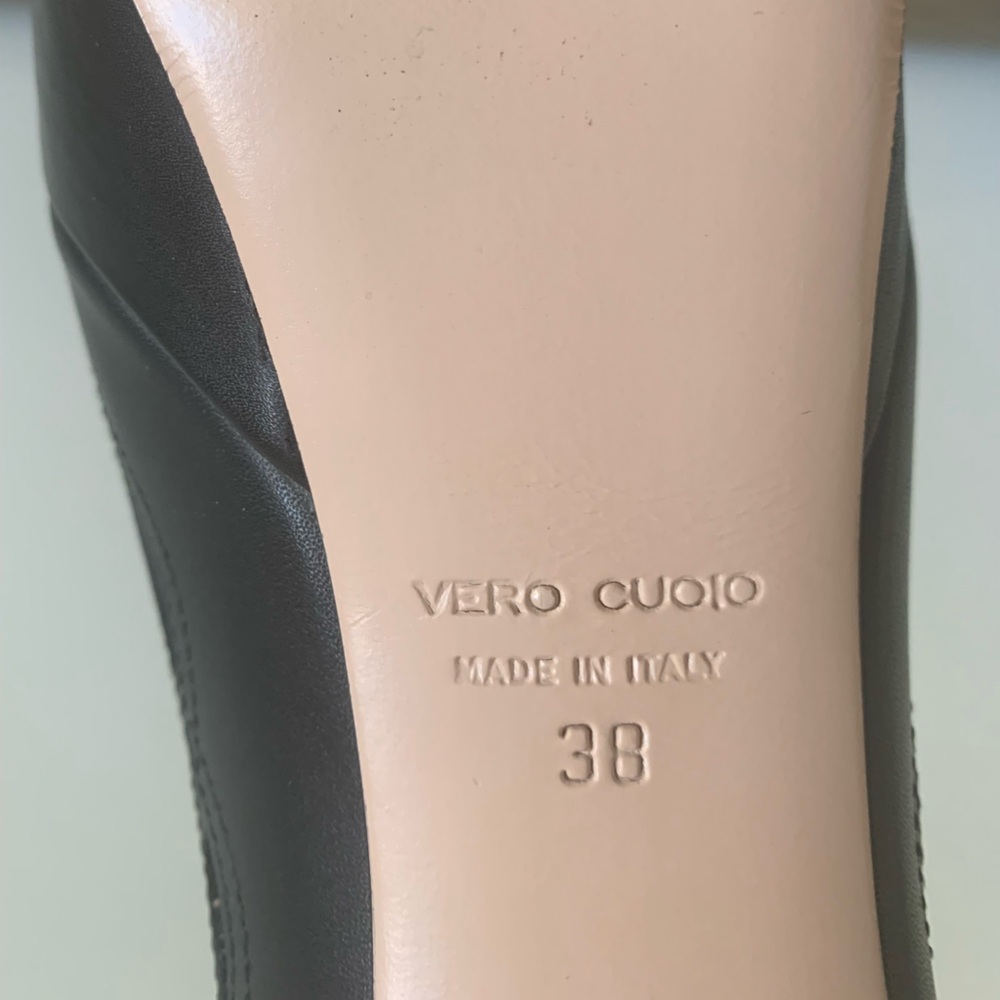 SZ 38 US 7.5 Red V Valentino Vintage Black 5” Heels - Picture 9 of 11